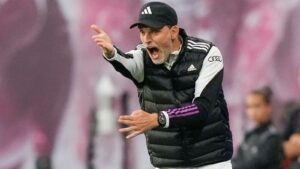 Bayern Munich manager Thomas Tuchel breaks toe giving pre-match team talk: Latest football news and updates