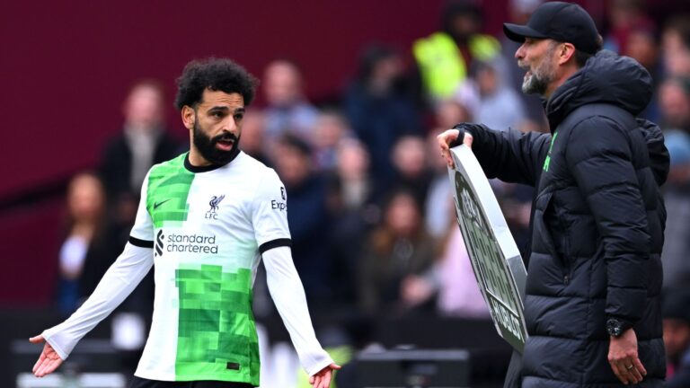 Mo Salah and Jurgen Klopp: Liverpool striker and manager clash on touchline at West Ham